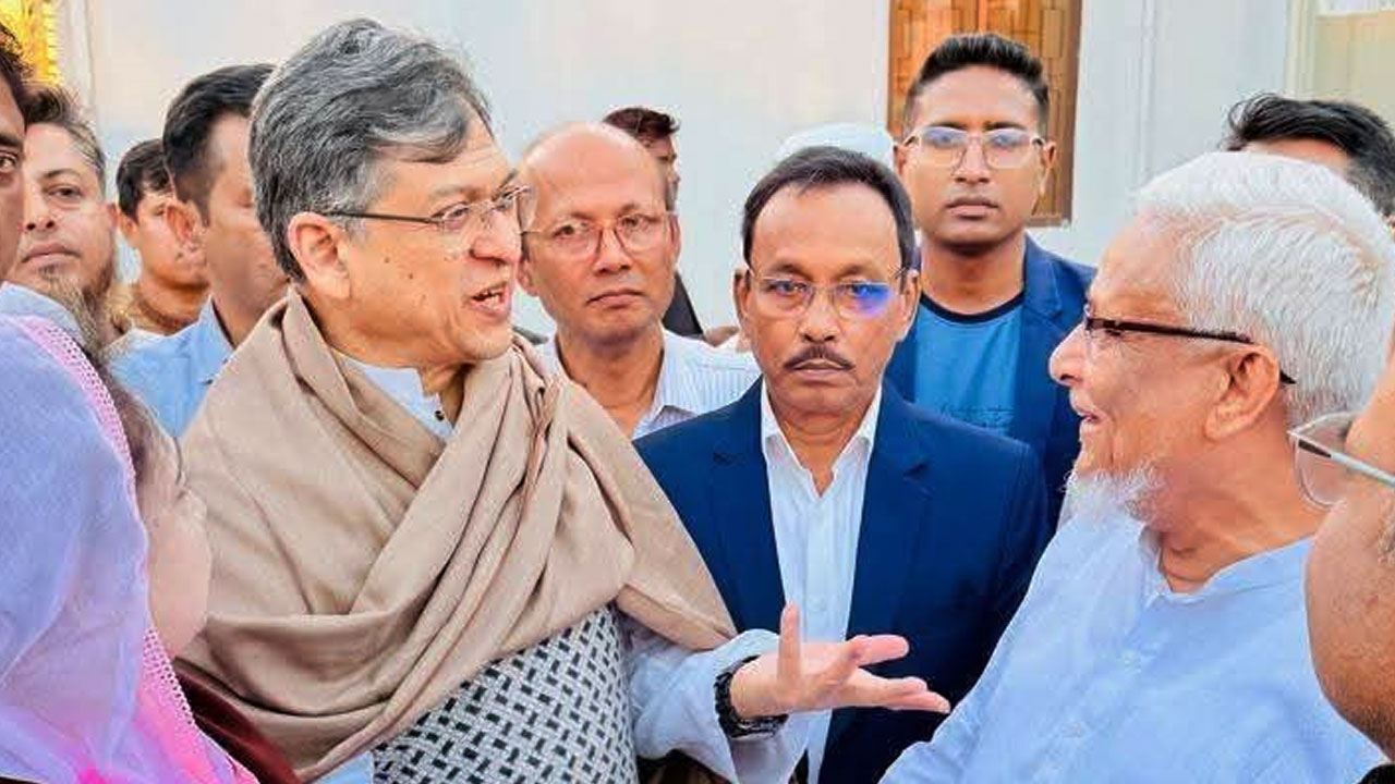 দেশে নৈরাজ্যকর পরিস্থিতি সৃষ্টি হলে গণতন্ত্রের পথে বাধা আসতে পারে