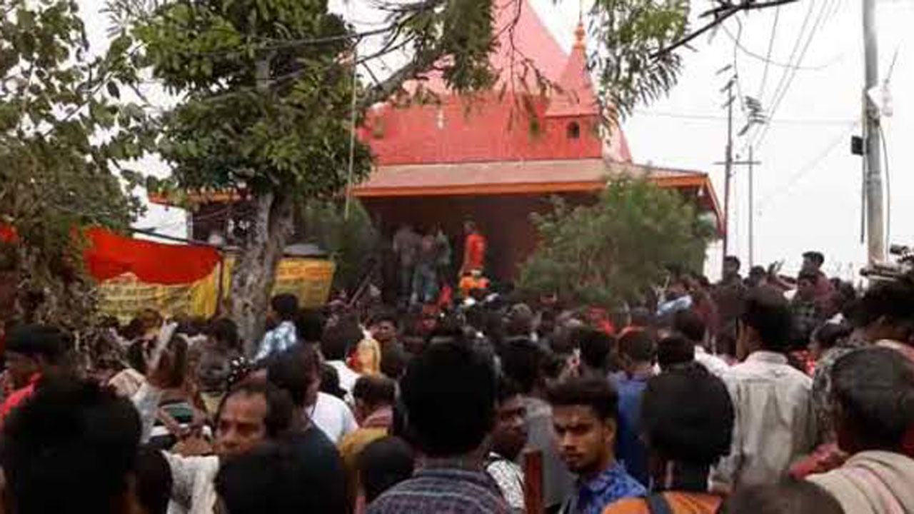 সীতাকুণ্ডে শিবচতুর্দশী মেলায় ২ পুণ্যার্থীর মৃত্যু