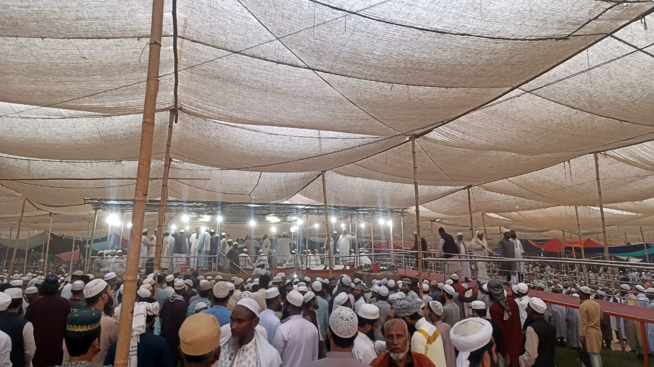 ইজতেমা ময়দানে ৬৩ যুগলের যৌতুকবিহীন গণবিয়ে সম্পন্ন