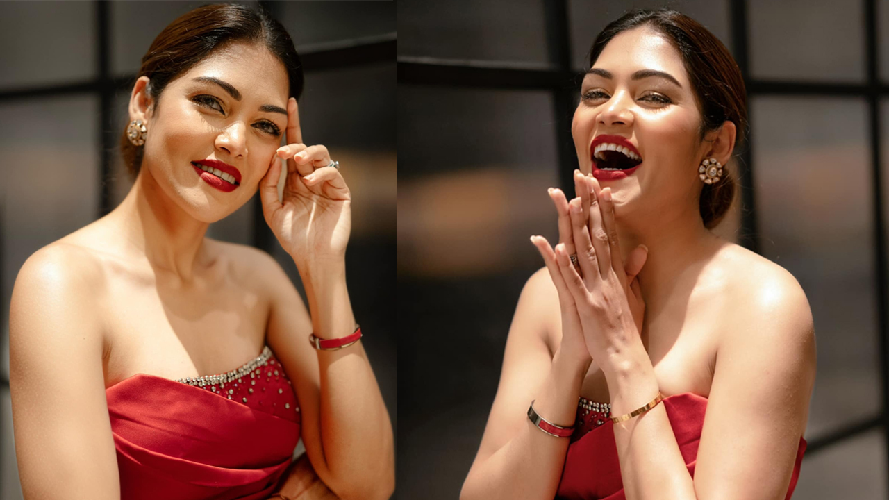 গাউনে মুগ্ধতা ছড়াচ্ছেন পিয়া জান্নাতুল