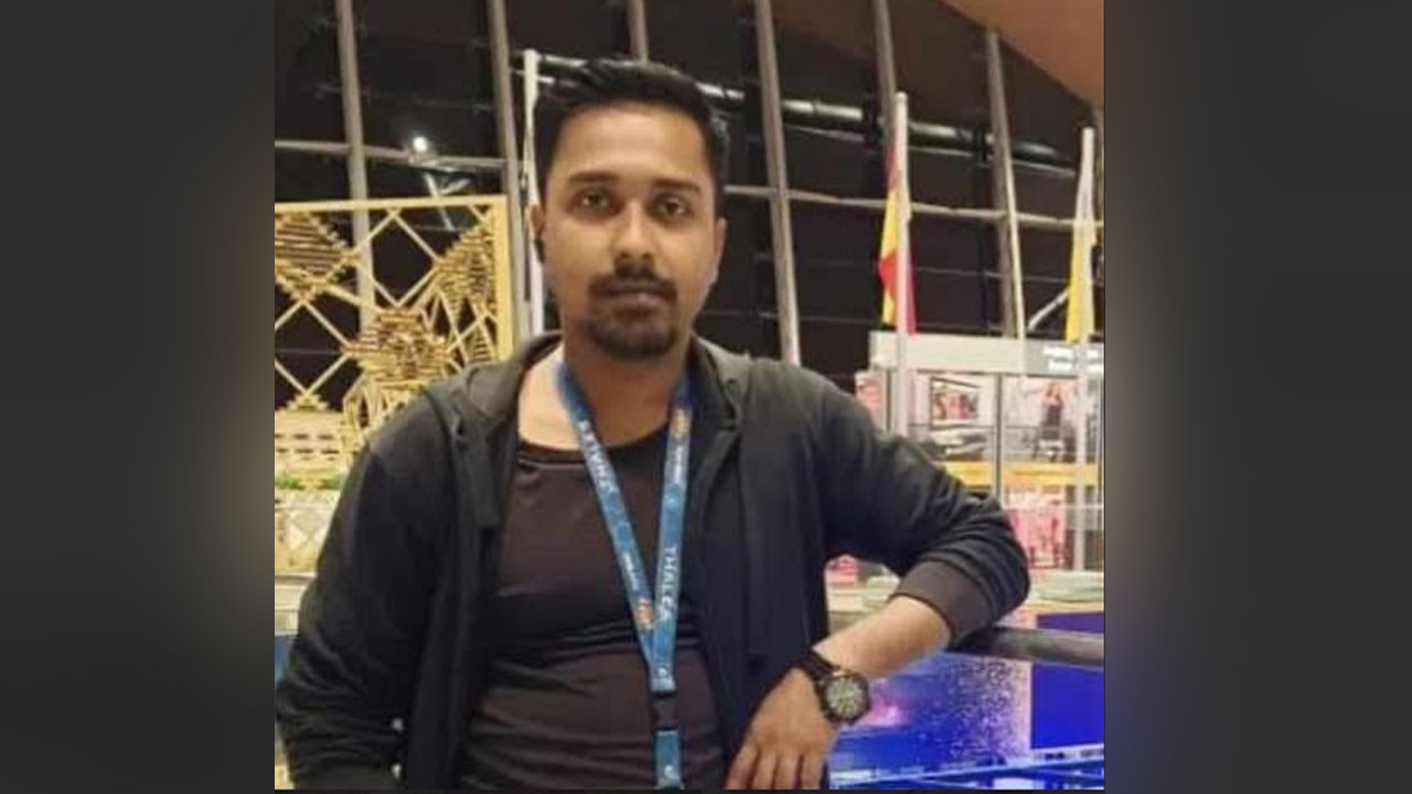 ‘ইতালির স্বপ্ন দেখাইয়া দুই বিঘা জমি লেইখা নিছে দালাল মনির’