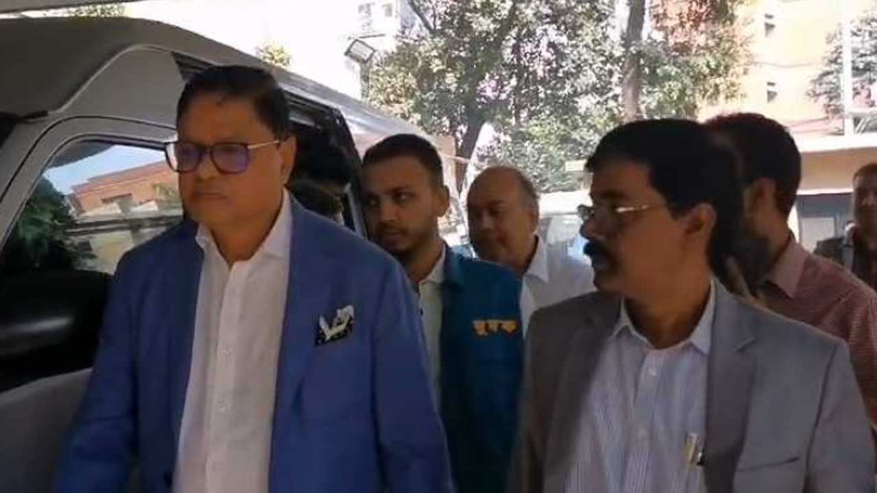 ম্যাক্স গ্রুপের চেয়ারম্যানকে জেলগেটে জিজ্ঞাসাবাদের অনুমতি