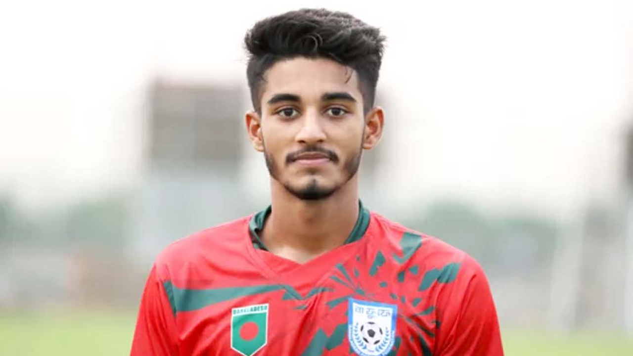 ফুটবলার শেখ মোরছালিনের বিরুদ্ধে যৌতুকের মামলা