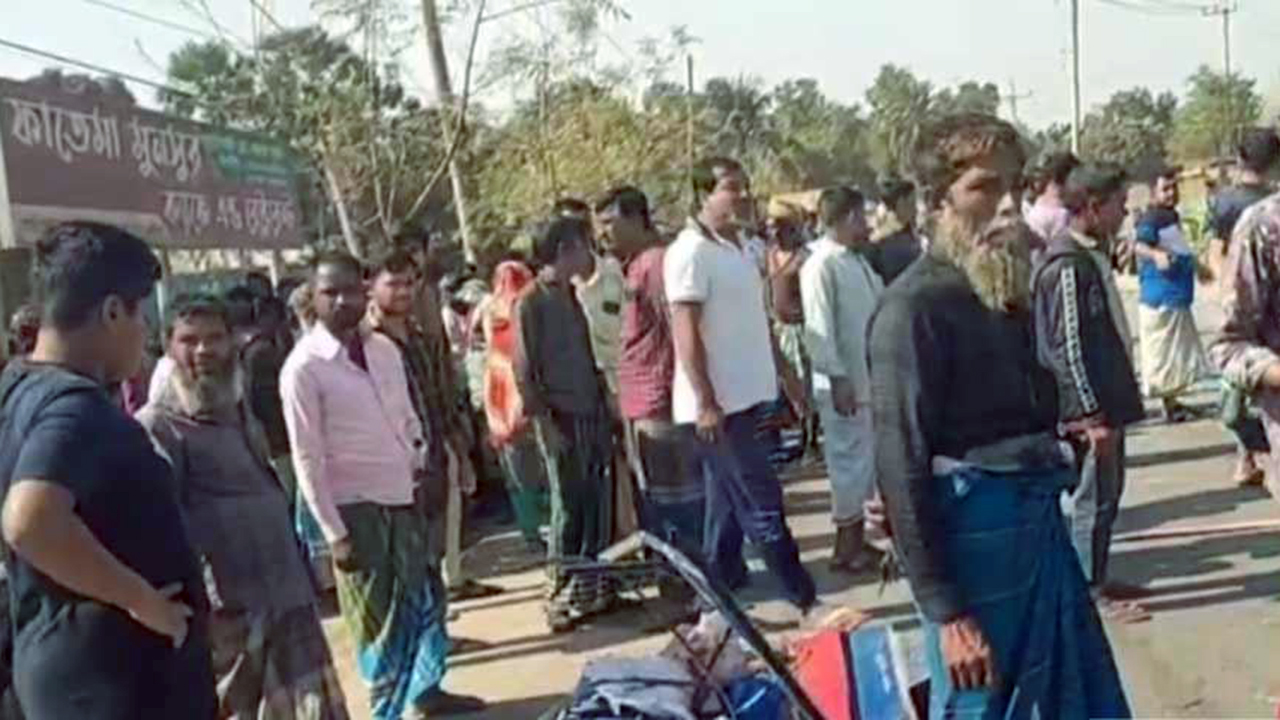 ময়মনসিংহে অটোরিকশা-মাহিন্দ্রা সংঘর্ষে ২ যুবক নিহত