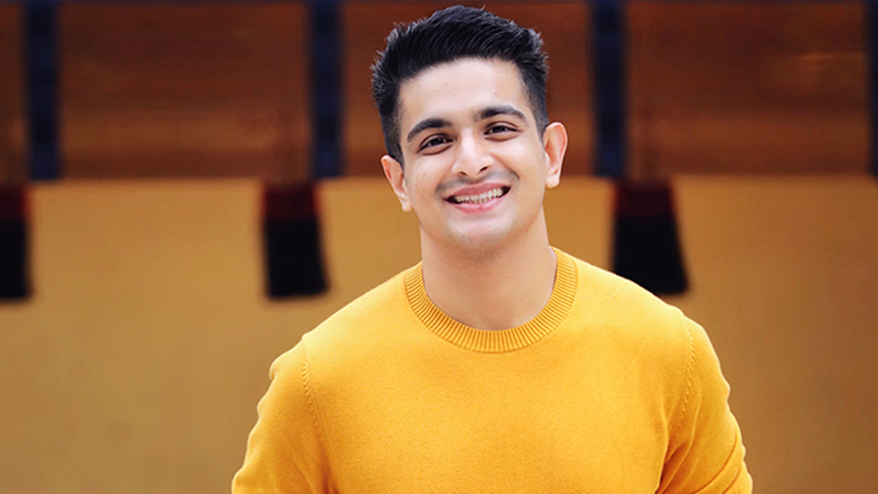 বিচারক হয়ে শালীনতার মাত্রা ছাড়ালেন ইউটিউবার, পেতে পারেন বড় শাস্তি