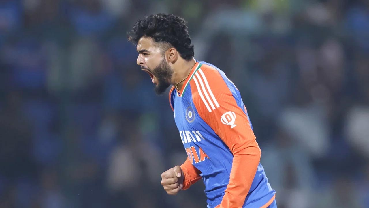 নায়িকাদের অশালীন ভিডিও খোঁজ, পরাগ বললেন ‘তাকে ফাঁসানো হয়েছিল’