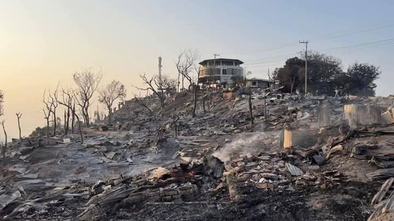 সাজেকে আগুনে নিঃস্ব ত্রিপুরা ও লুসাই জনগোষ্ঠী
