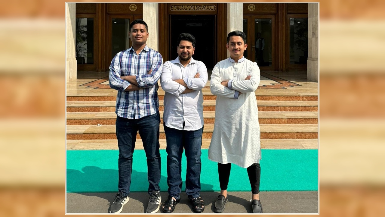 হঠাৎ নাহিদ-হাসনাতের সঙ্গে ছবি পোস্ট, যা জানালেন সারজিস