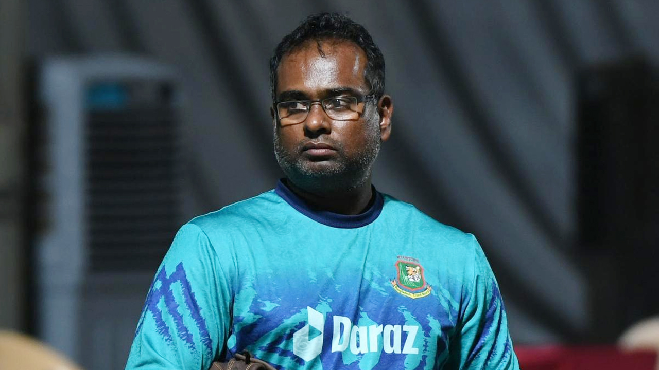 বাংলাদেশের সাবেক কোচকে নিয়োগ দিলো ধোনির চেন্নাই