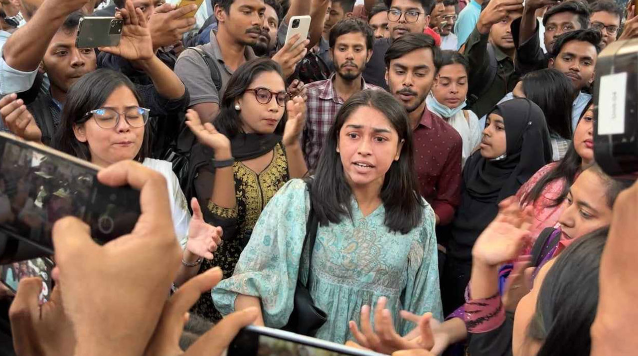 নতুন ছাত্রসংগঠন আসার আগেই পদবঞ্চিতদের বিক্ষোভ