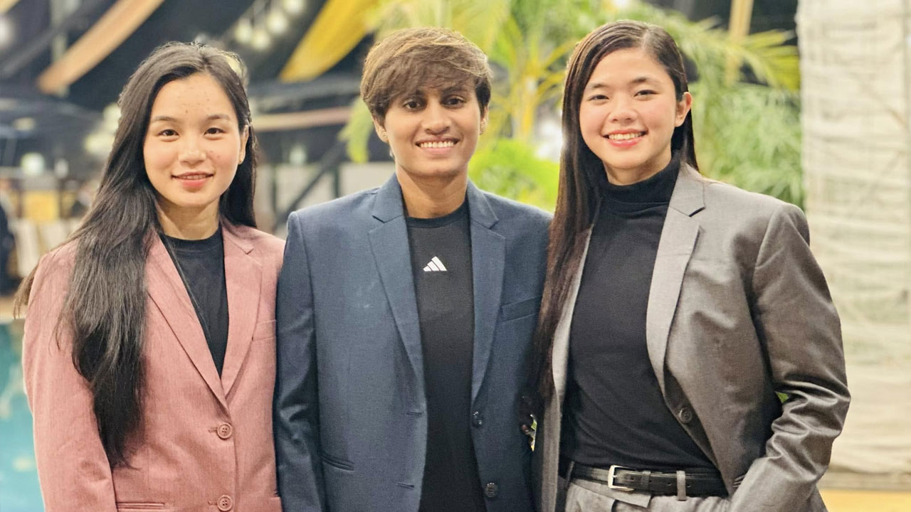 ৭ বিদ্রোহী নারী ফুটবলারের জবানবন্দি, ইংরেজিতে কথোপকথন সুমাইয়ার