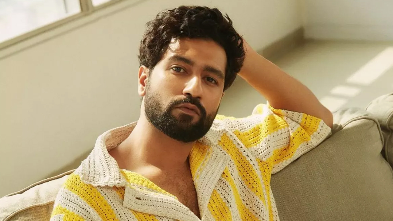 যে কারণে সারারাত ভিকিকে বেঁধে রেখেছিলেন পরিচালক