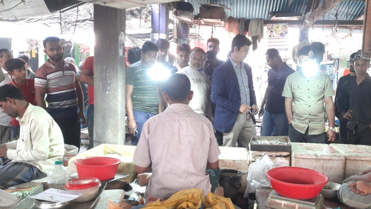 শালিখায় ভোক্তা অধিকারের অভিযান, ৩ প্রতিষ্ঠানকে জরিমানা