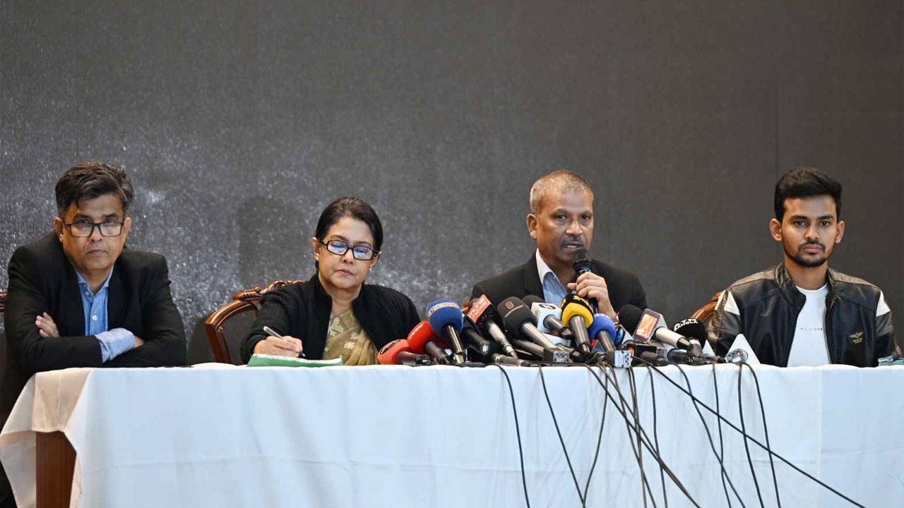 নির্বাচনের আগে ট্রায়াল কোর্টে বিচারের আশা আসিফ নজরুলের