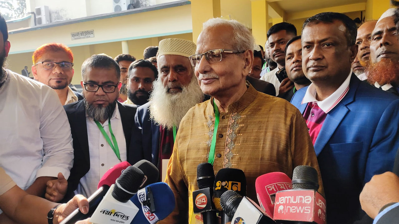 রাজনৈতিক অঙ্গনকে দুর্বৃত্ত মুক্ত করতে হবে : ড. বদিউল আলম