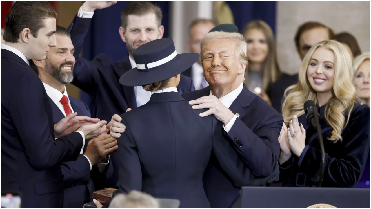 জন্মসূত্রে নাগরিকত্বের অধিকার বাতিল করতে পারবেন ট্রাম্প?