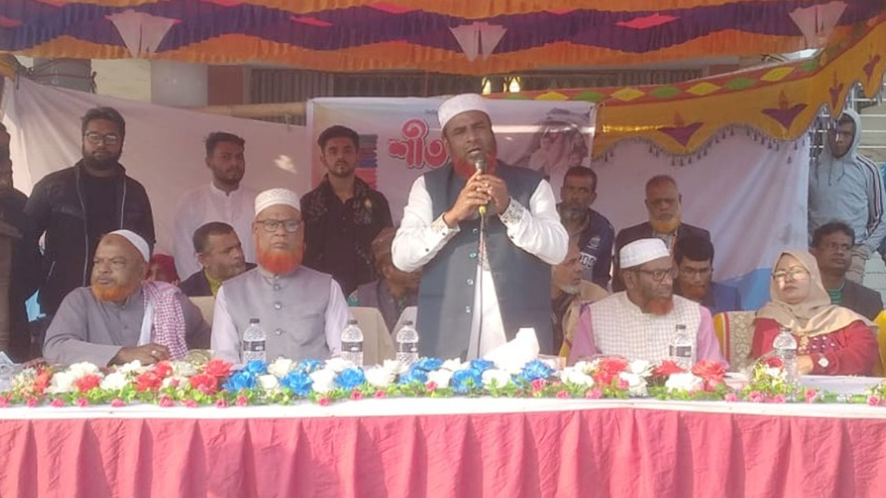 পতিত স্বৈরাচার ক্ষমতায় ফিরতে নানা ষড়যন্ত্রের আশ্রয় নিচ্ছে