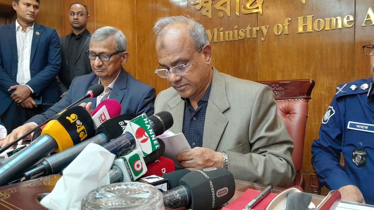 ‘সীমান্তে উত্তেজনা’ নিয়ে ভারতীয় হাইকমিশনারকে ডাকা হবে