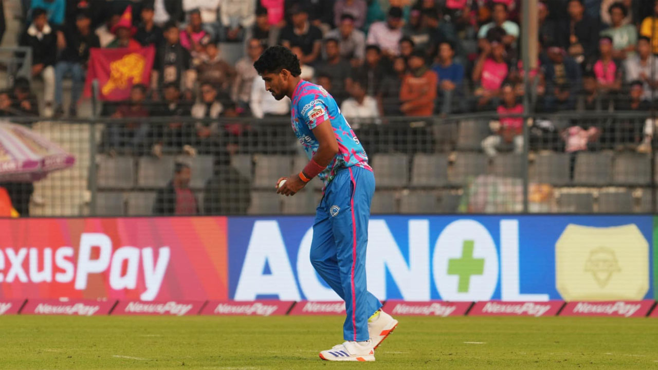 মায়ের মৃত্যু শোক ভুলে মাঠে খালেদ, কমিটমেন্টে মুগ্ধ চিটাগং কোচ