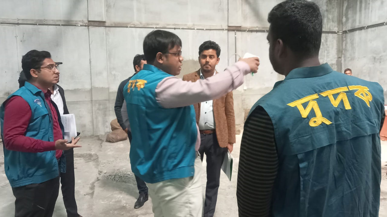 পাউবোর ৩৩ লাখ টাকার প্রকল্পে দুর্নীতি ২৬ লাখ