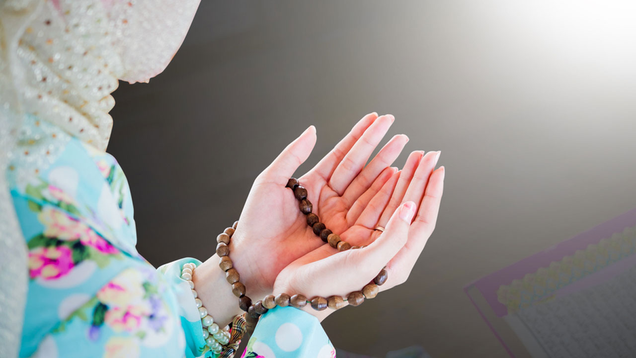 যে কাজে আল্লাহ ভালোবাসবেন, মানুষেরও প্রিয় হওয়া যাবে