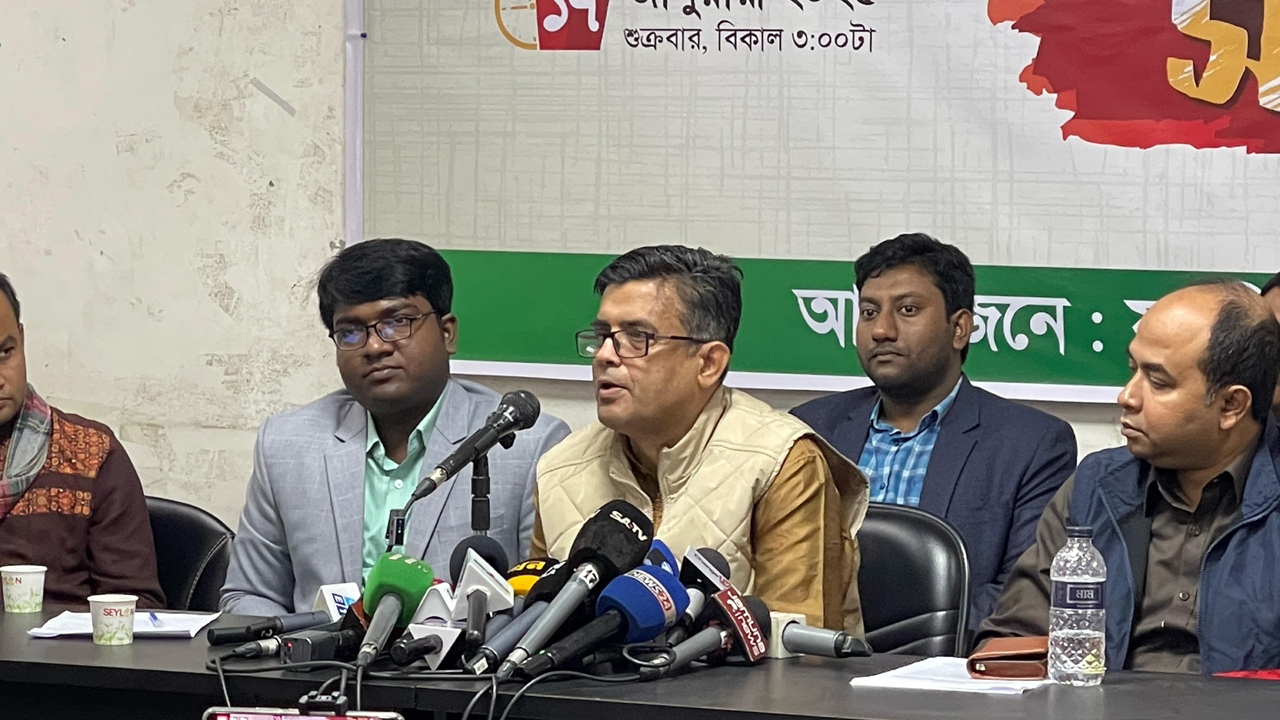 সংবাদ চুরি করে যারা গণমাধ্যম চালায়, তাদের বন্ধ করে দেওয়া উচিত