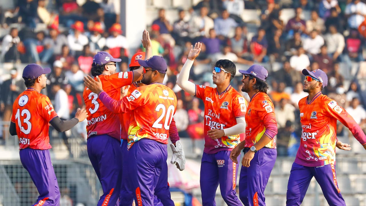 অনুশীলনে ফিরছেন রাজশাহীর ক্রিকেটাররা, পারিশ্রমিক বুঝে পেলেন?