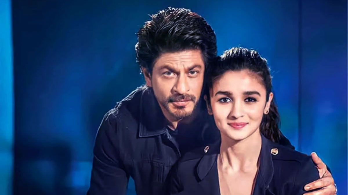 আলিয়ার বিপরীতে সিনেমার প্রস্তাবে ‘না’ বলে দিলেন শাহরুখ