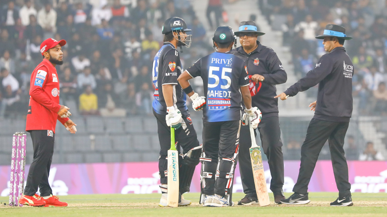 যে কারণে ‘অবস্ট্রাক্টিং দ্যা ফিল্ড’ আউট হন মেহেদী