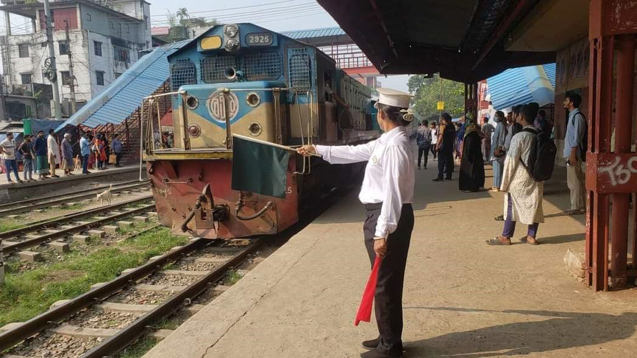 সংশোধনী দিলো অর্থ বিভাগ, কিছুটা দাবি পূরণ রানিং স্টাফদের