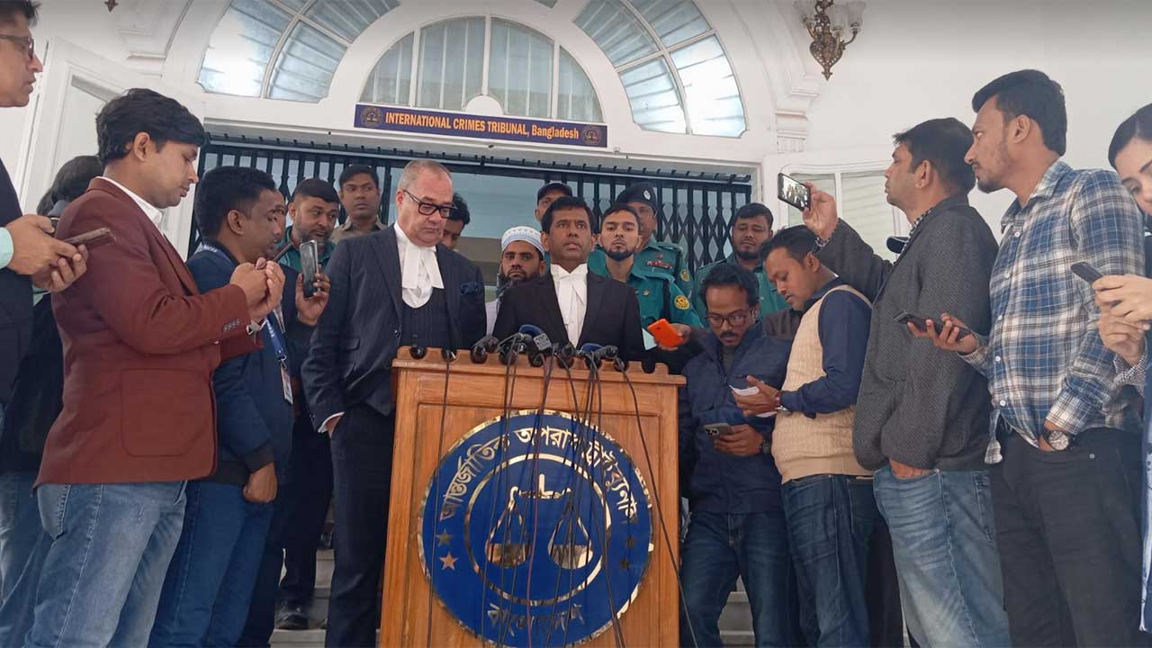 ৬ পুলিশ ও ২ আ.লীগ নেতার বিরুদ্ধে গ্রেপ্তারি পরোয়ানা