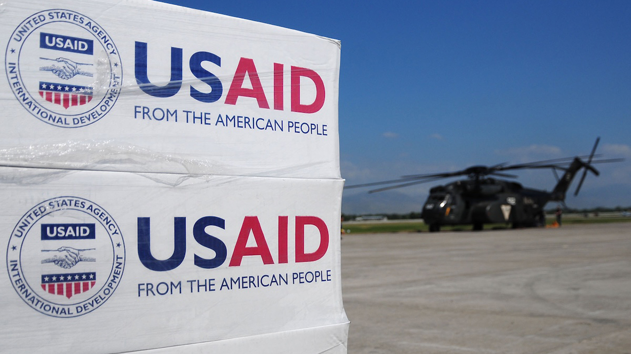 বিশ্বব্যাপী জীবনরক্ষাকারী ওষুধ সহায়তা বন্ধ যুক্তরাষ্ট্রের