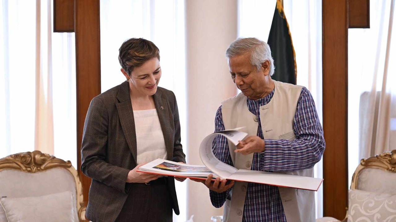 বিদায়ী দূতকে জুলাই বিপ্লবের প্রথম বার্ষিকীতে আমন্ত্রণ ড. ইউনূসের