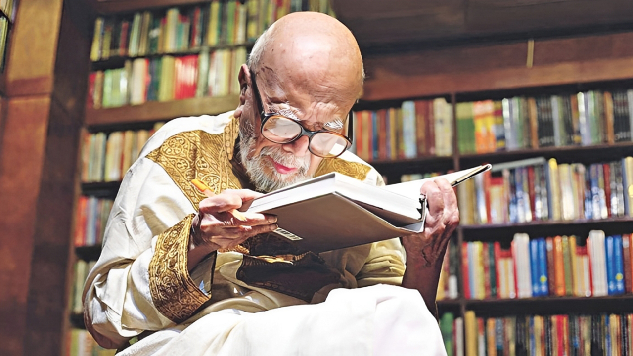 যে কবিতাগুলো আজও ছুঁয়ে যায় হৃদয়