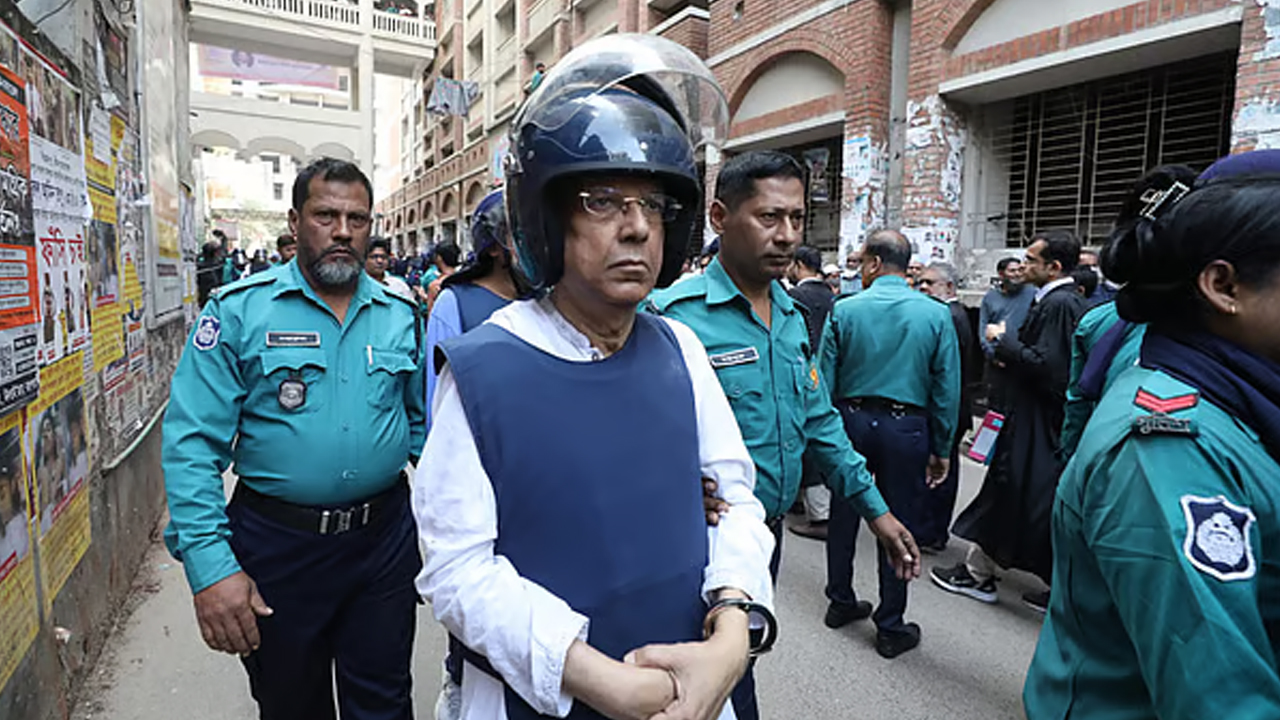 অস্ত্র মামলায় দুই দিনের রিমান্ডে আনিসুল হক