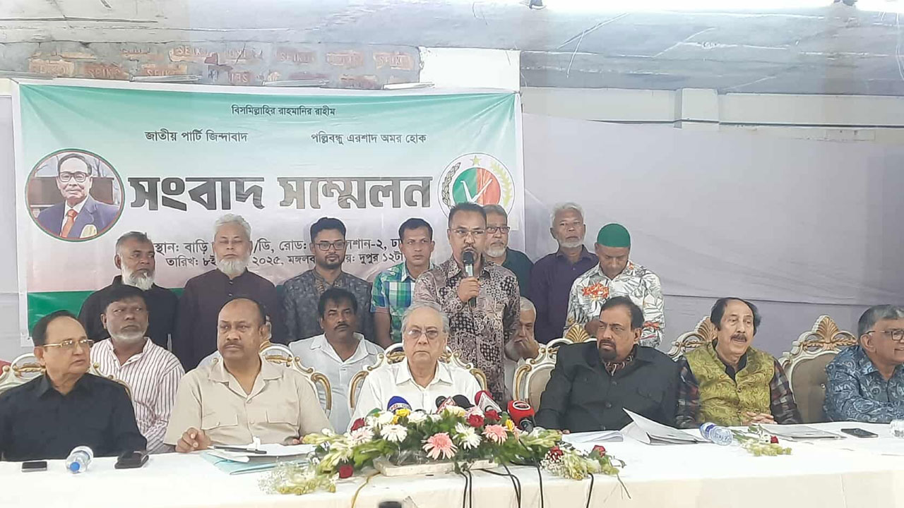 ‘চেয়ারম্যানের সিদ্ধান্ত বেআইনি, আমরা এখনো স্বপদে বহাল আছি’