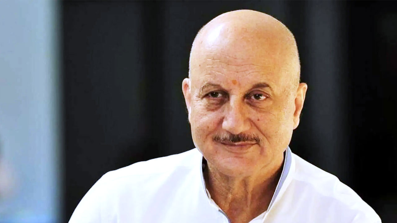 বোনের সিঁথির সিঁদুরের থেকে সিনেমা বড় নয় : অনুপম খের