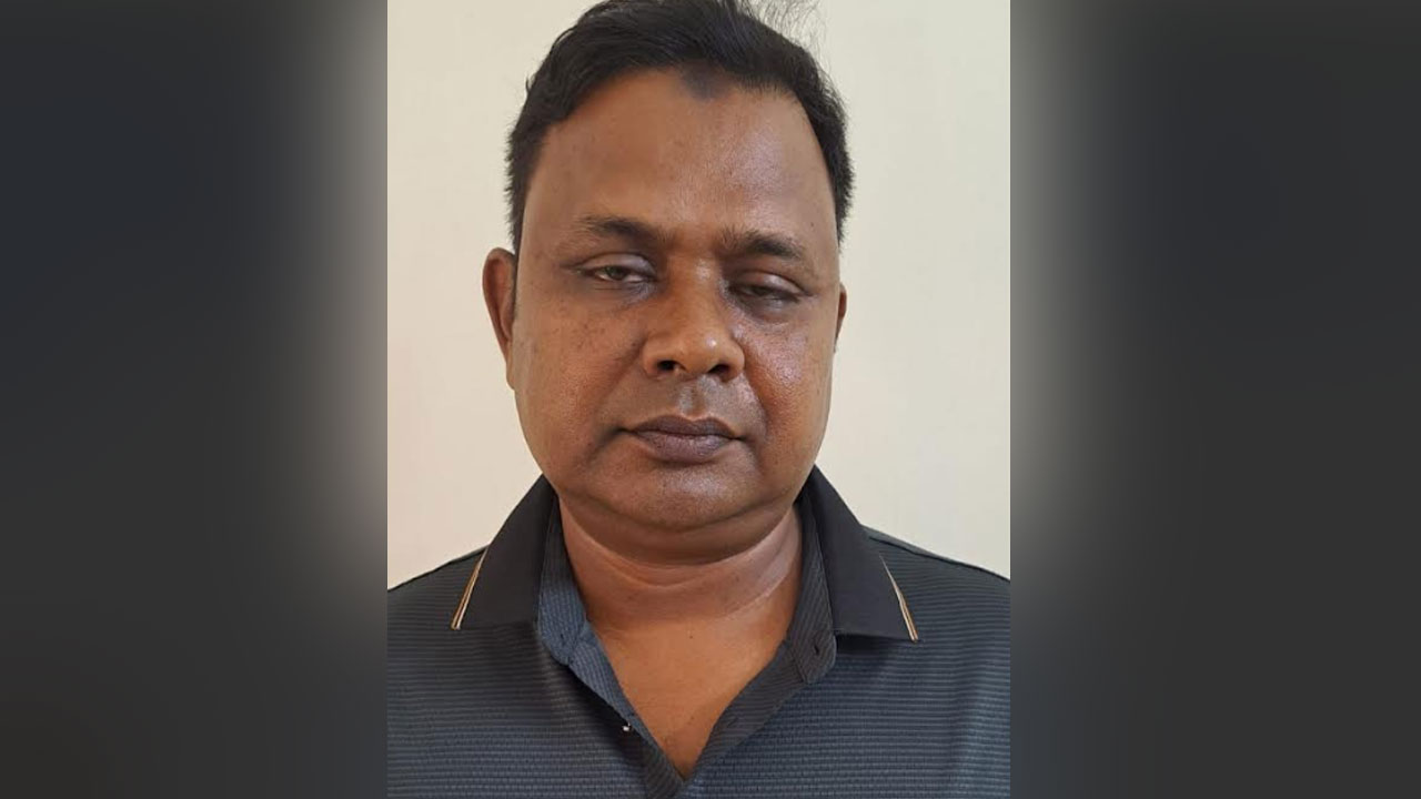 কুড়িগ্রামে সাবেক প্রতিমন্ত্রী জাকিরের পিএস গ্রেপ্তার