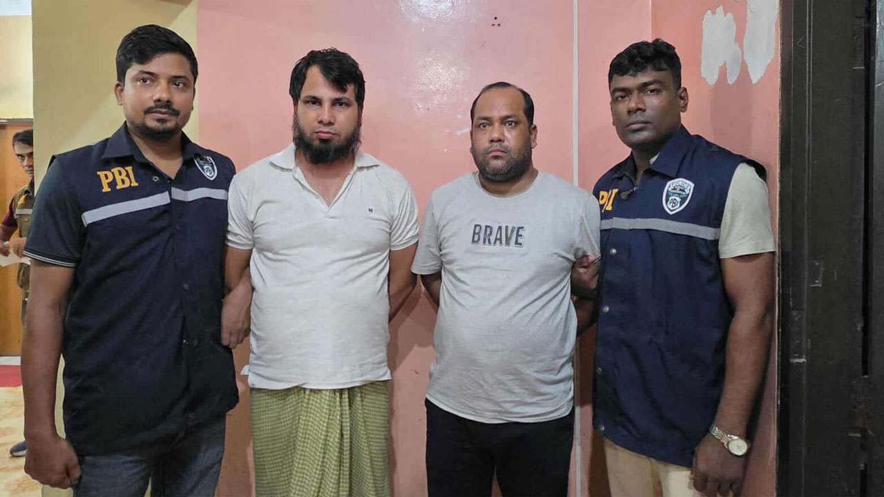 বিয়ামে এসি বিস্ফোরণ নয়, নথি পোড়াতে গিয়ে পুড়ে যায় মানুষ!