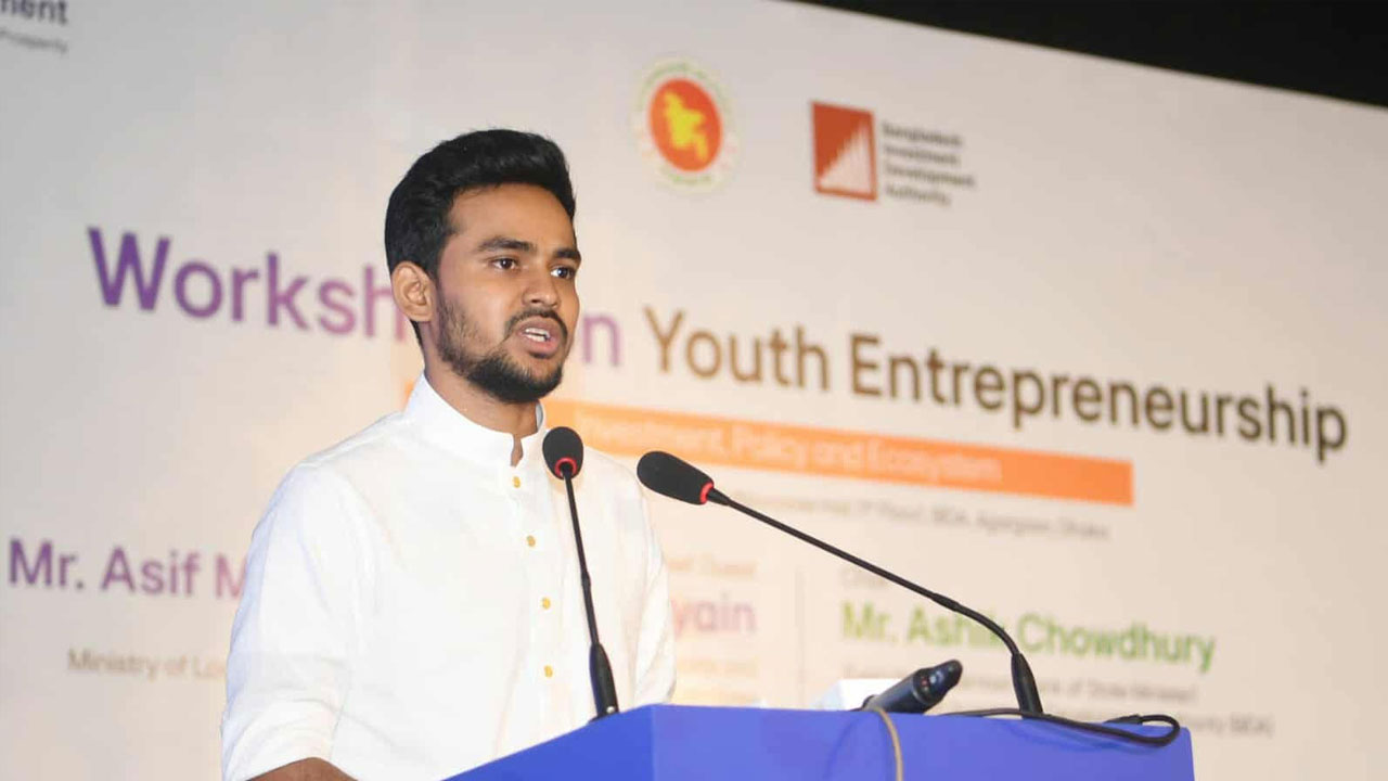 জুলাই অভ্যুত্থানের অন্যতম প্রধান কারণ ছিল বেকারত্ব : আসিফ মাহমুদ