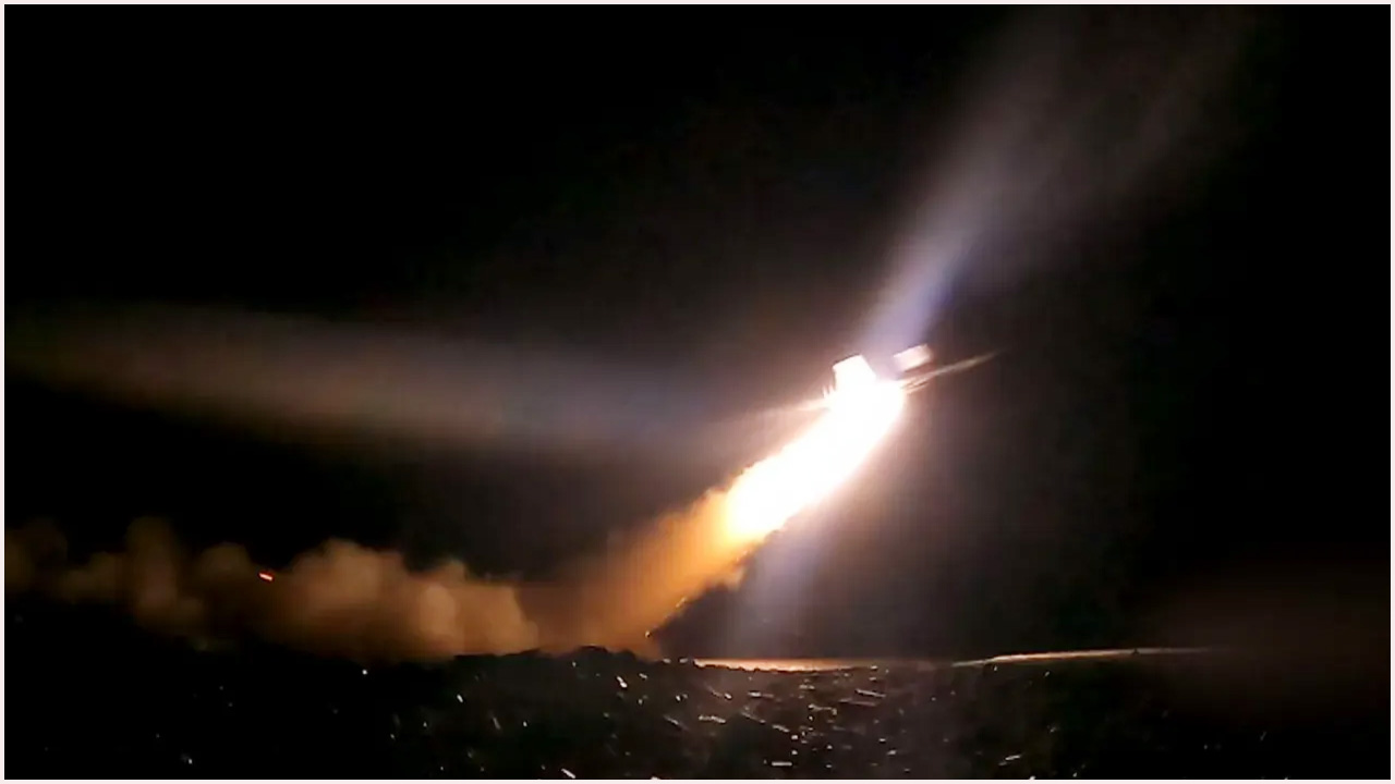 ইসরায়েলে ক্ষেপণাস্ত্র হামলা