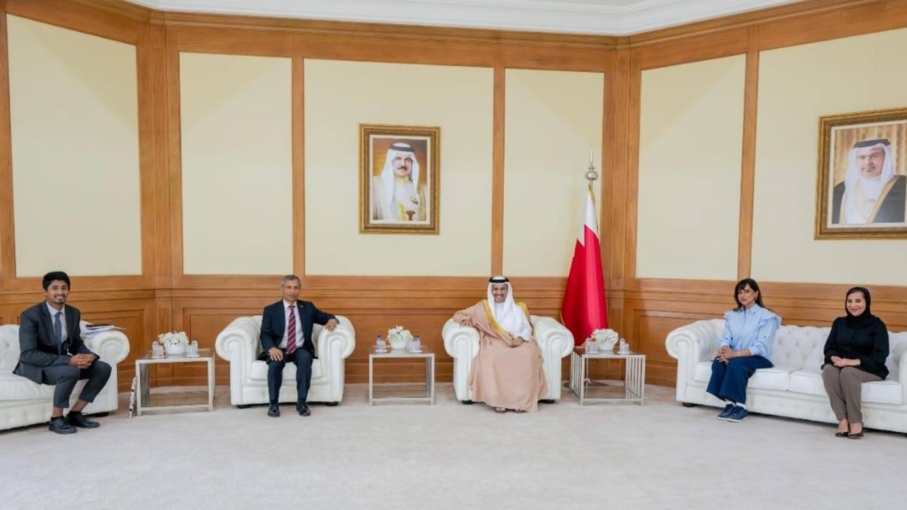 বাহরাইনের তথ্যমন্ত্রীর সঙ্গে বাংলাদেশের রাষ্ট্রদূতের সাক্ষাৎ