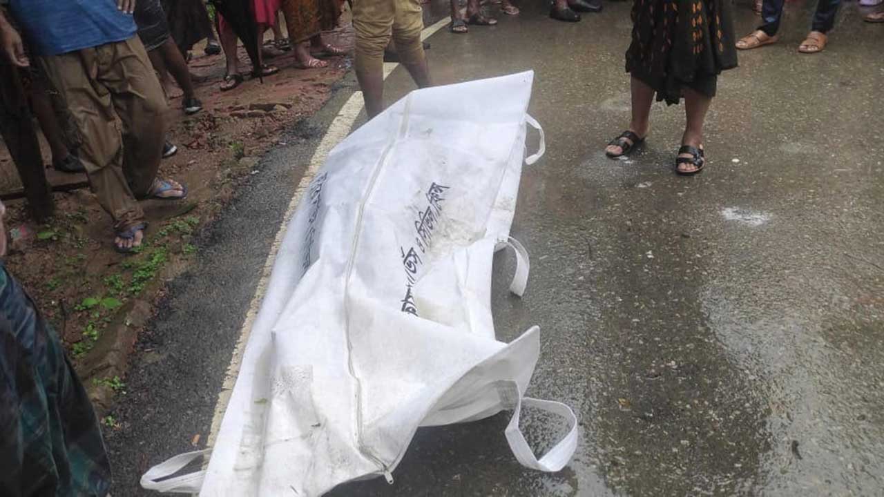 মদ খেতে খেতে তিন বন্ধুর মারামারি, এক বন্ধু নিহত