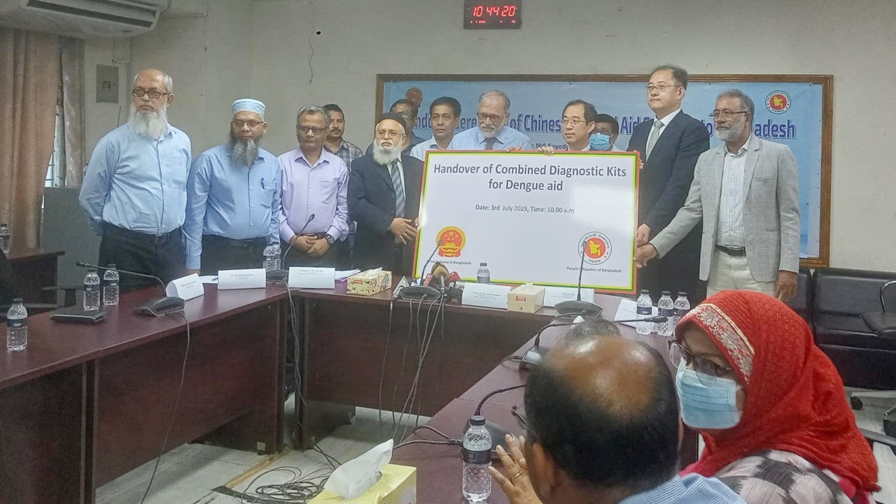 ডেঙ্গু বেড়ে গে‌লে মোকা‌বিলা ক‌ঠিন হ‌বে 