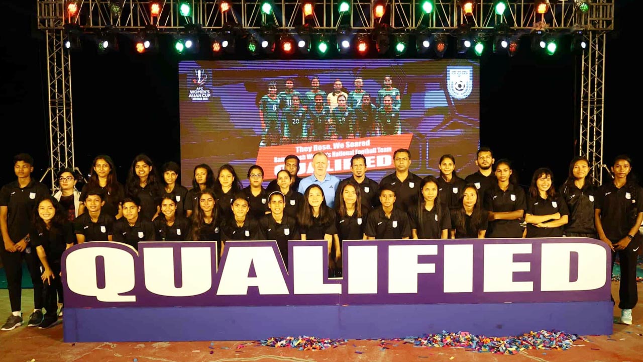 আলো ঝলমলে সংবর্ধনা, নেই বিশেষ কোনো ঘোষণা 