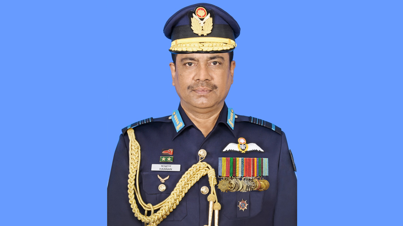 বিমান বাহিনীর সাবেক প্রধান হান্নান ও তার স্ত্রীর নামে দুর্নীতির ২ মামলা