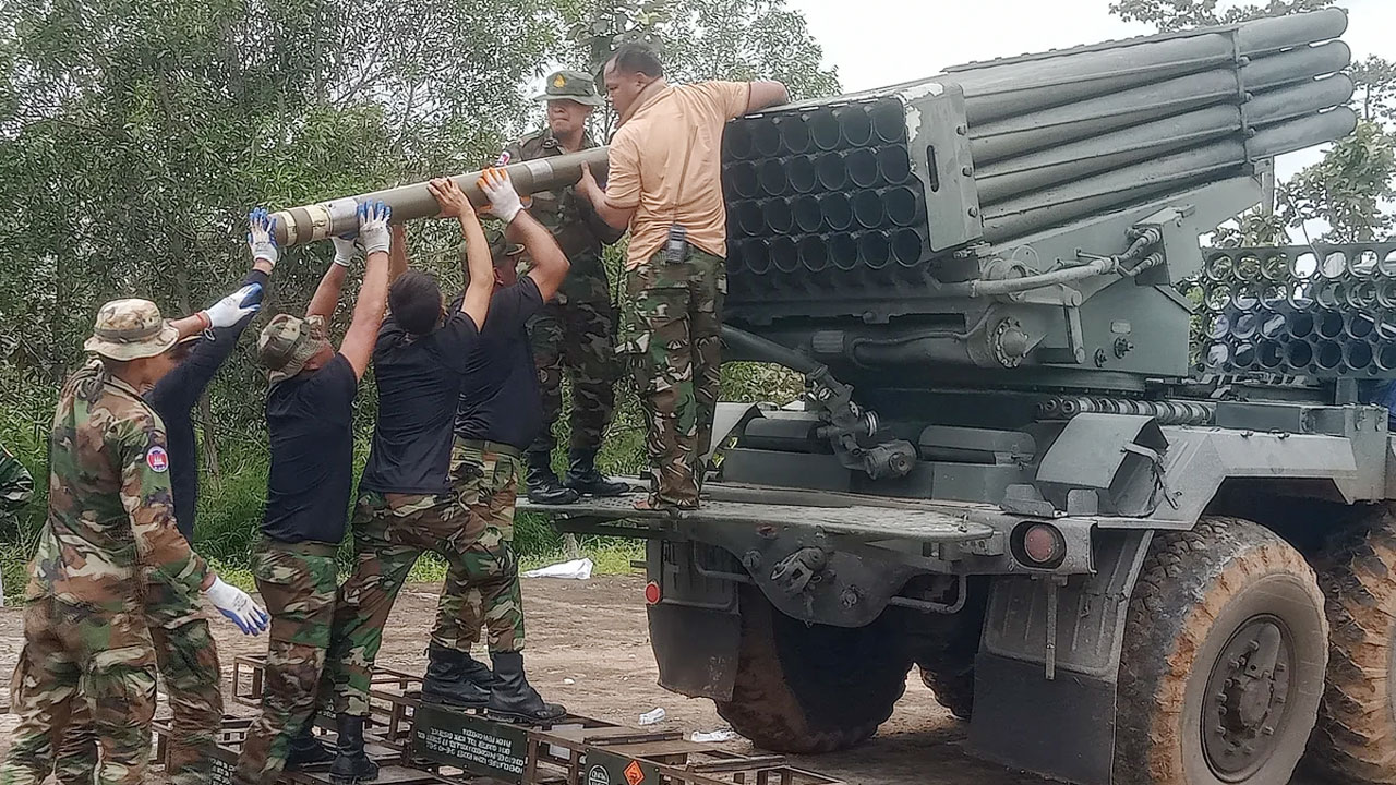 থাইল্যান্ডের হাসপাতালে রকেট হামলা কম্বোডিয়ার, নিহত অন্তত ১২