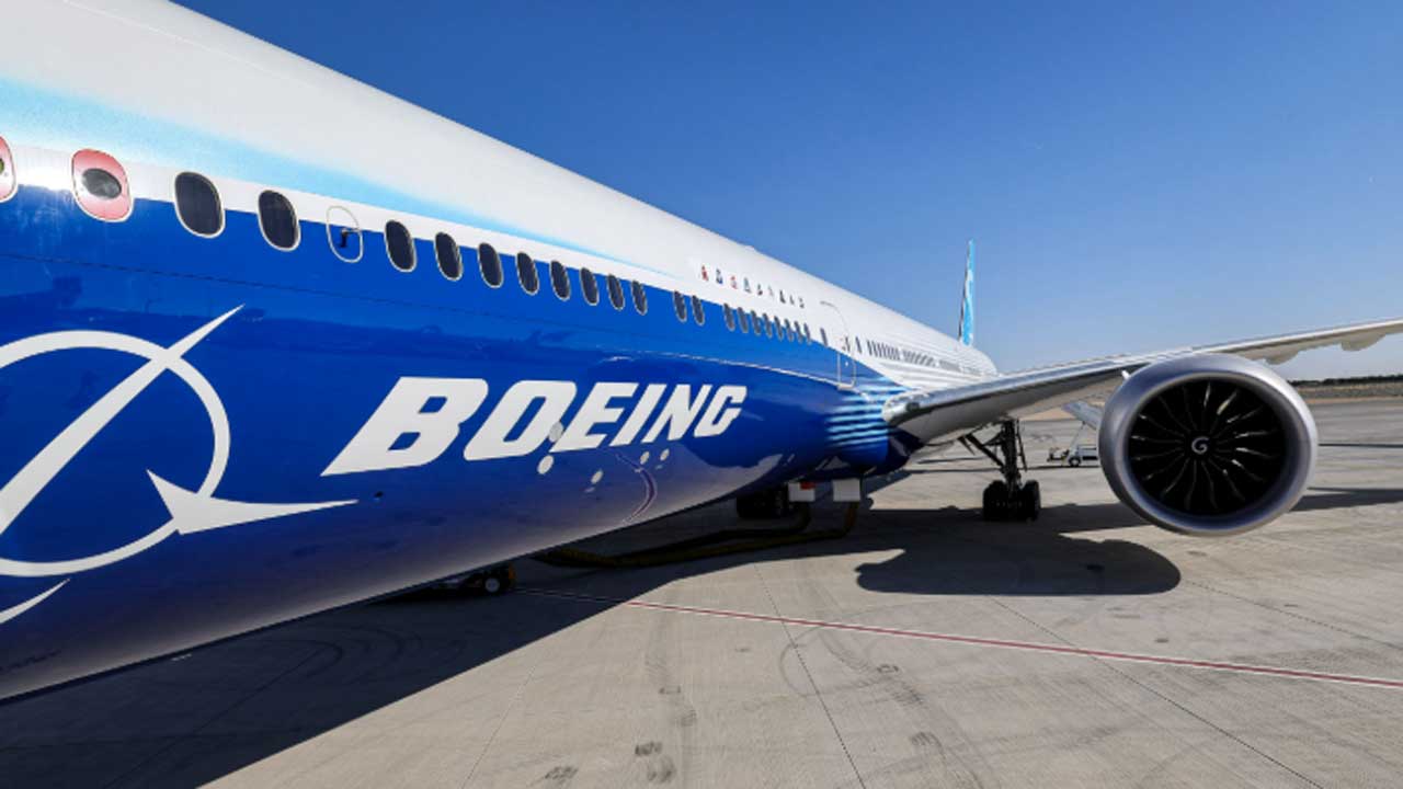 বোয়িং থেকে ২৫টি উড়োজাহাজ কিনবে সরকার : বাণিজ্য সচিব