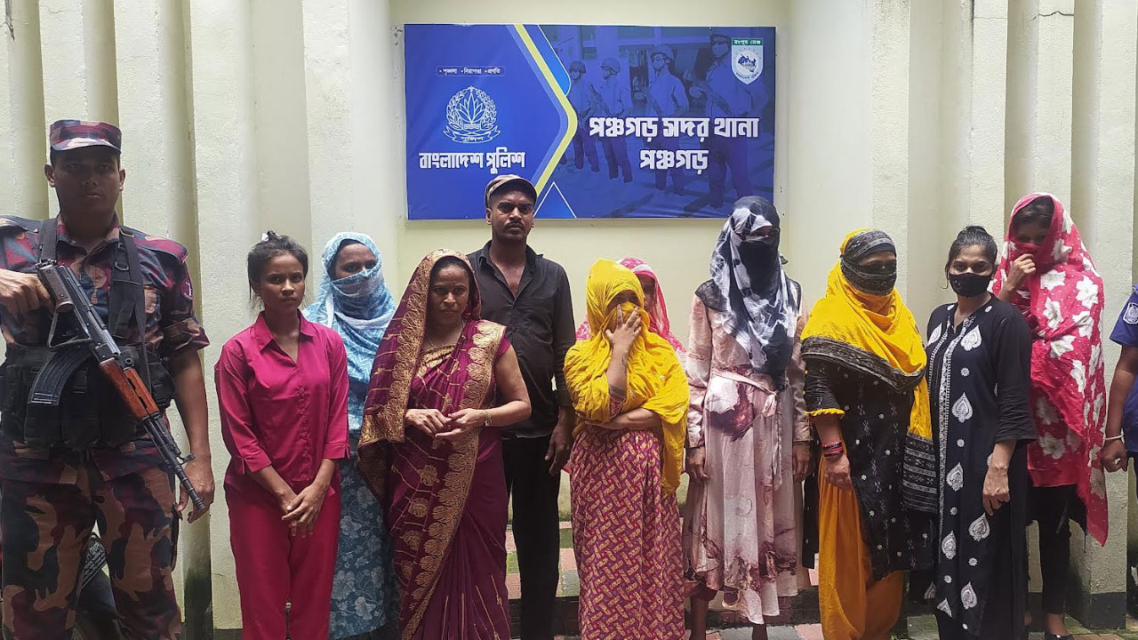 পঞ্চগড় সীমান্তে বিএসএফের পুশ ইন, আটক ১৭