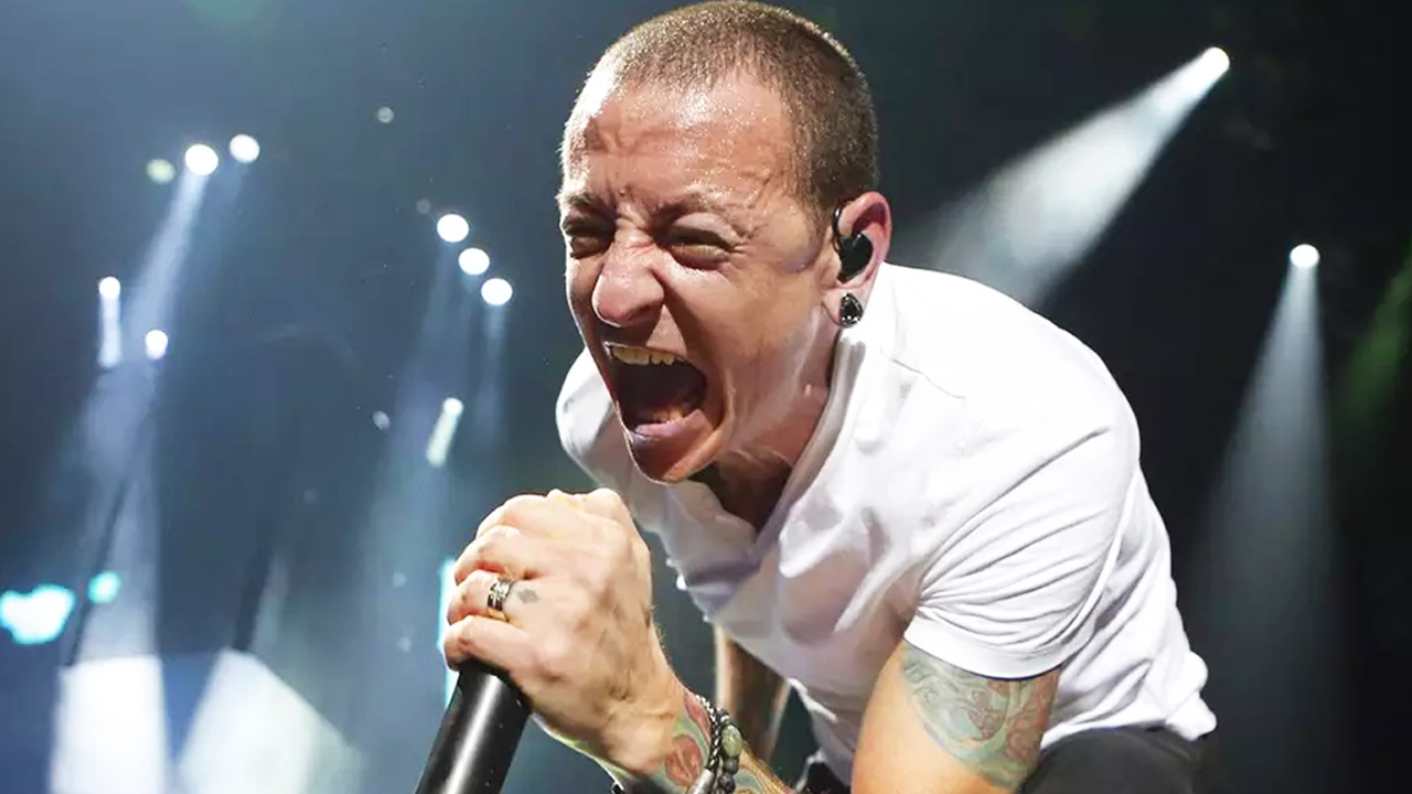 চেস্টার বেনিংটন : চেয়েছিলেন সবকিছু ধ্বংস করে পালিয়ে যেতে